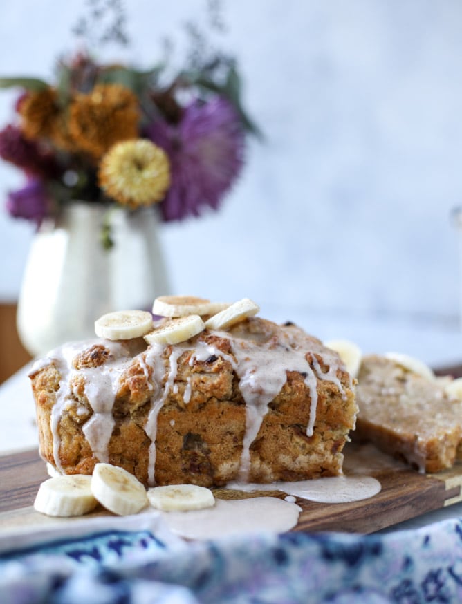 banana beer bread with brown butter glaze I howsweeteats.com