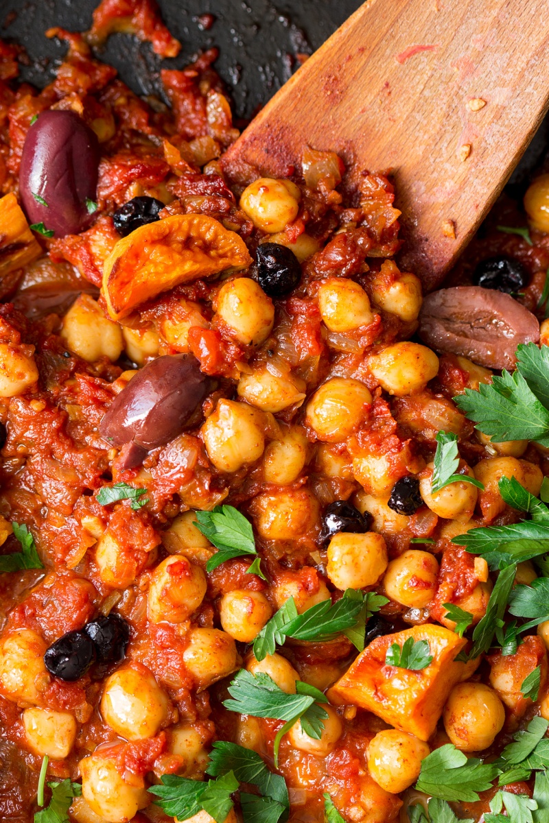 moroccan chickpea stew pan