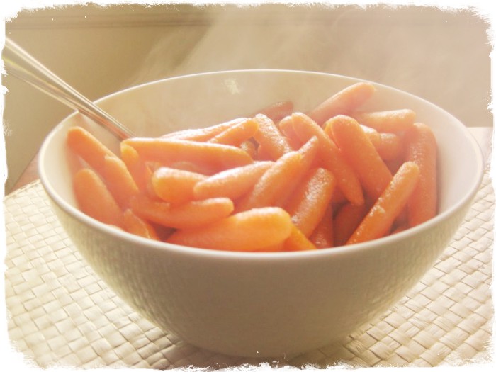 Почему нельзя морковь. Отварная и сырая морковь. Вареная морковь для похудения. Морковка полезная для похудения. Сырая морковь для похудения.
