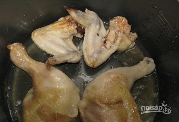 Сколько варить куриные кости. Куриные голени тушеные в сливках на сковороде. Сколько варить окорочка. Голень курицы со сливками и гнезда. Сколько варятся куриные ножки.