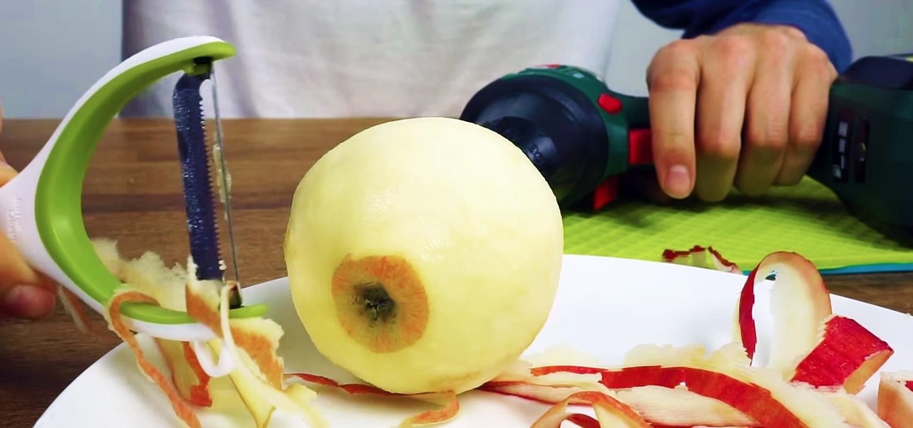 Нужно ли чистить яблоки. Прибор для чистки яблок. Ложка для чистки яблок. Peel (an Apple or Potato). Чистка яблок шуруповертом.
