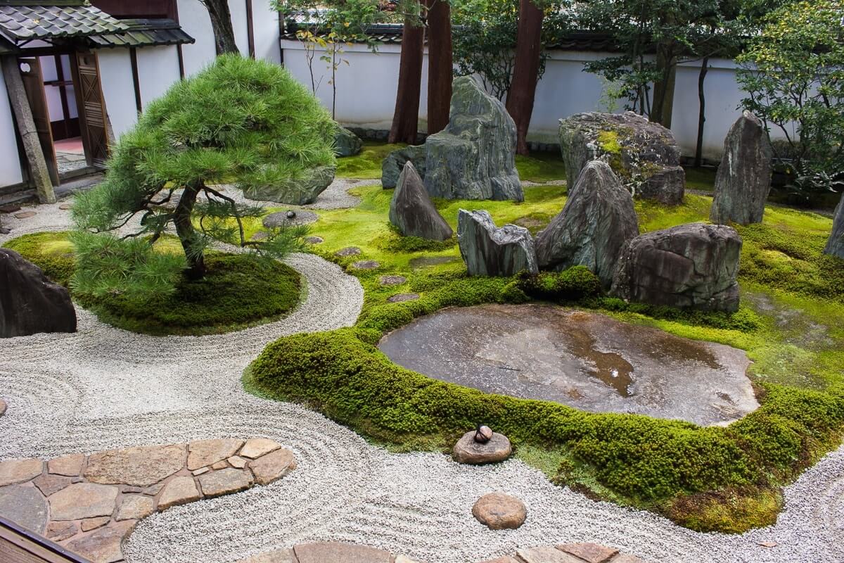 Выбор камней для японского сада
