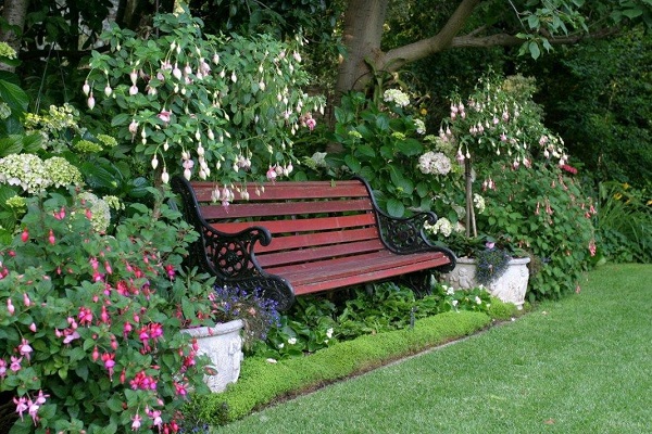 Место для отдыха в саду
