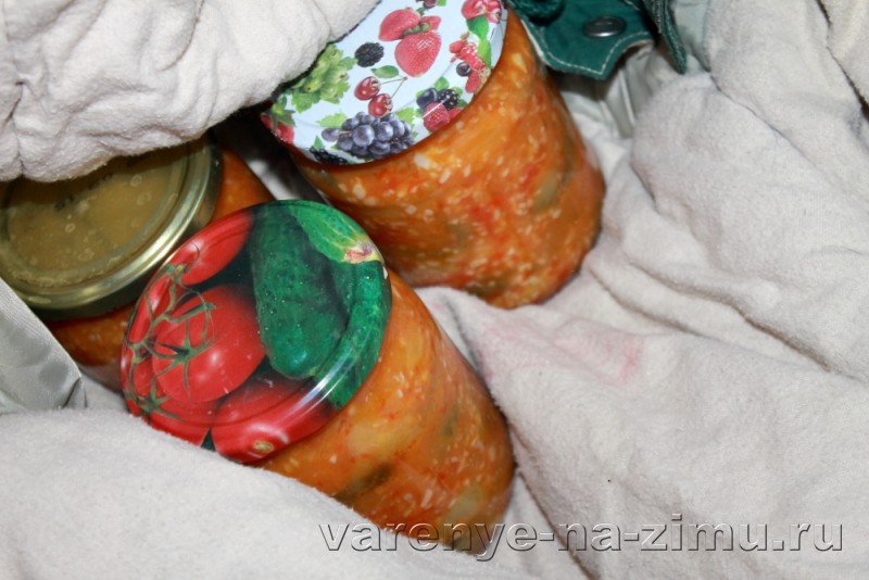 Зеленые помидоры на зиму простой рецепт в банках: фото 18