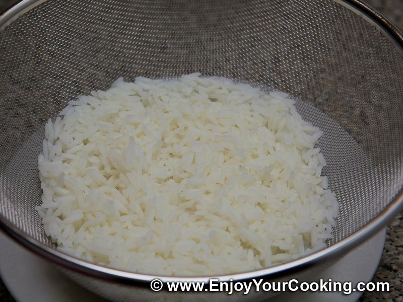 Заморозка риса. Рис до полуготовности. Отварить рис до полуготовности. Соусы для риса отварного. Отваренный рис для крыс с ЖКТ.