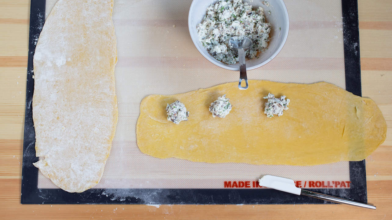 making homemade ravioli
